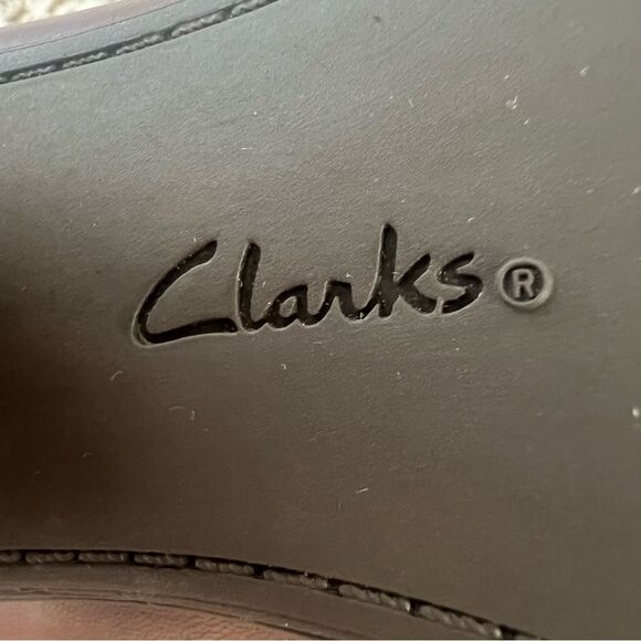 Clarks Artisan Palma Rena Side Zip Brown Western Heeled Ankle Boot Bootie SZ 8.5 - Picture 10 of 12